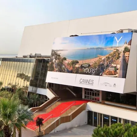 Wow* Mer/piscine/climat/parking * Cannes